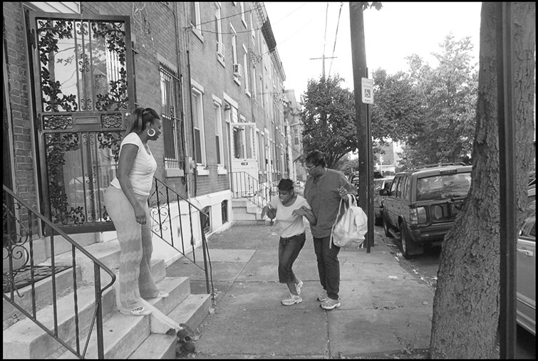 photo of Patricia Rogers and daughter Jazmine, who has autism, Philadelphia, Pennsylvania Linda Johnson Photography, Linda Johnson Photographs