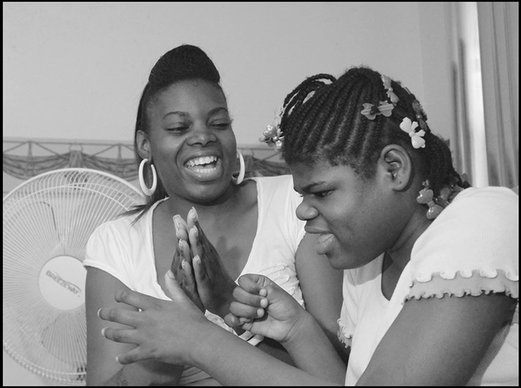 photo of Patricia Rogers and daughter Jazmine, who has autism, Philadelphia, Pennsylvania Linda Johnson Photography, Linda Johnson Photographs