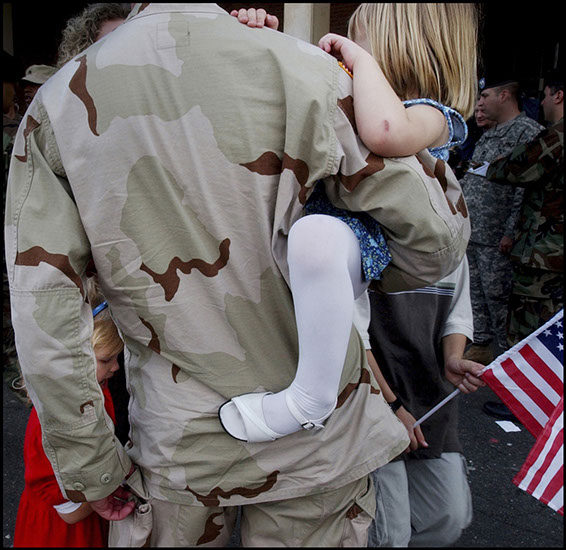 Soldier returning from Iraq War greets his children, Linda Johnson Photography, Linda Johnson Photographs./