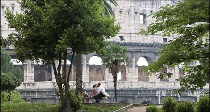 two lovers at the Colosseum, or the Flavian Amphitheatre, Rome, Italy. Linda Johnson Photography, Linda Johnson Photographs.
